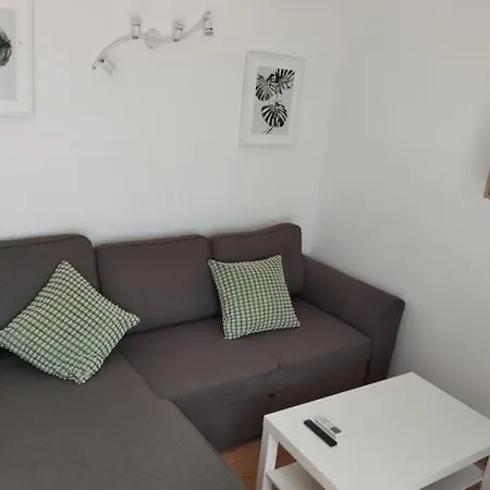 Lidia 2 Front Line Beach, One Bed 아파트 *