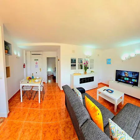 Lidia 2 Front Line Beach, One Bed شقة توريمولينوس